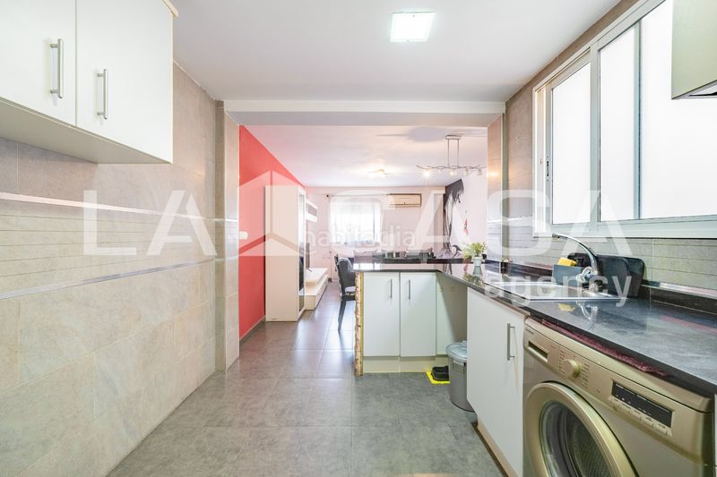 Foto f7b469de-608f-434a-882b-0648f23b1ee3. Piso reformado | 3 dormitorios | balcón | exterior | muy luminoso en Paiporta