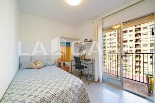 Etagenwohnung in Avinguda de Blasco Ibáñez