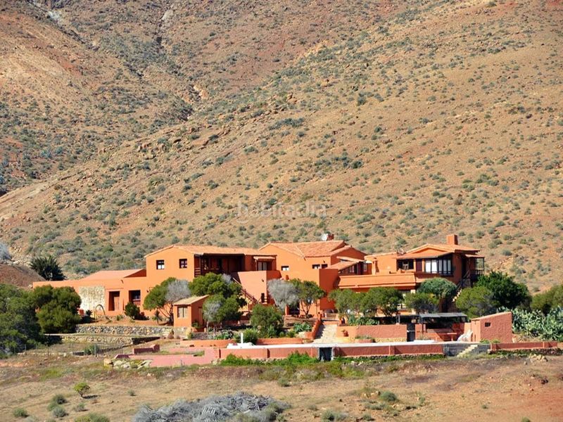 Foto 34d4d115-a312-4075-bc0f-a63f7b798a88. Masia amb piscina a Betancuria