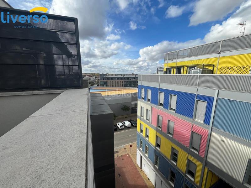 Foto d97784a5-67b7-40b9-b3ba-088550ab96e5. Alquiler ático apartamento con terraza y piscina en la cellophane desde 850 mes en Burgos