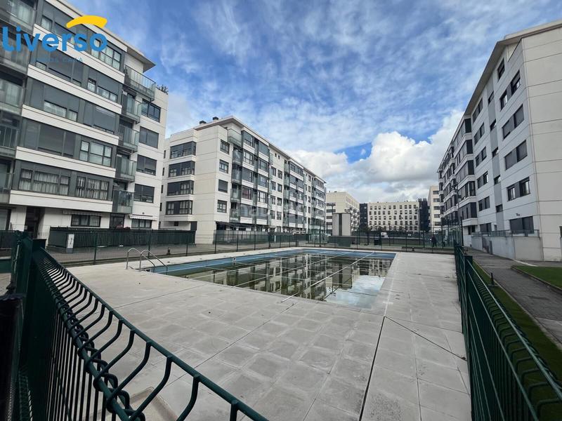 Foto 404f56d2-a20a-42ce-a2b9-1ee84786c5e5. Lloguer àtic amb calefacció aparcament piscina a Burgos