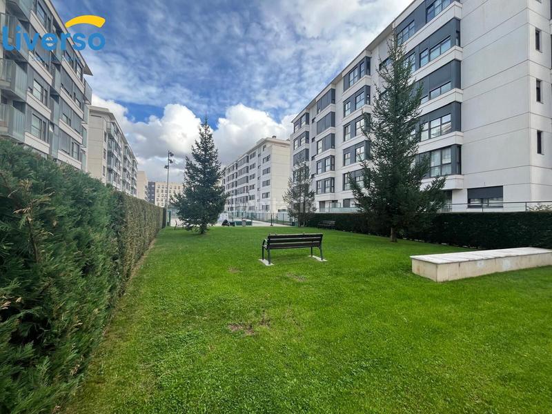 Foto 4e2276f1-953d-49e6-9e1d-15c979909c39. Rent penthouse with heating parking pool in Universidad - Las Huelgas Burgos