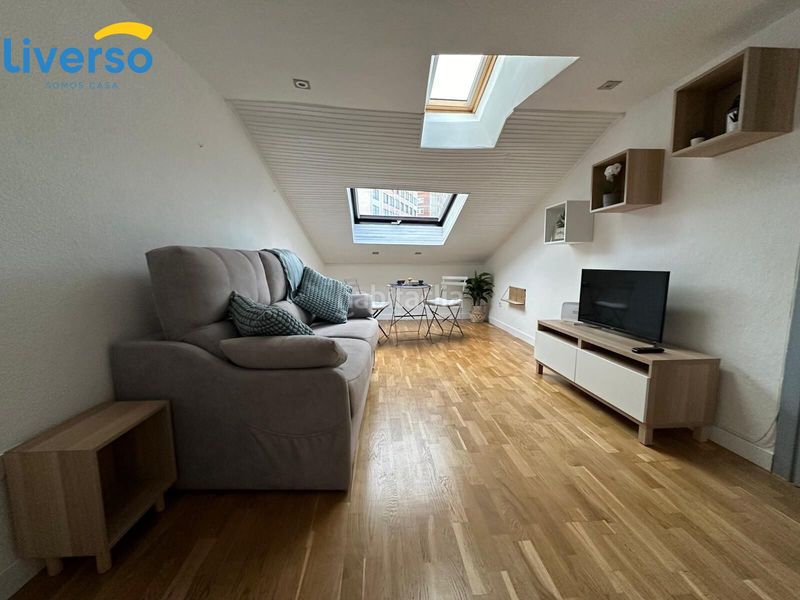 Foto 5cae013e-14d0-4f15-b18a-a4e8c03791ac. Lloguer àtic amb calefacció a Casco Antiguo Burgos