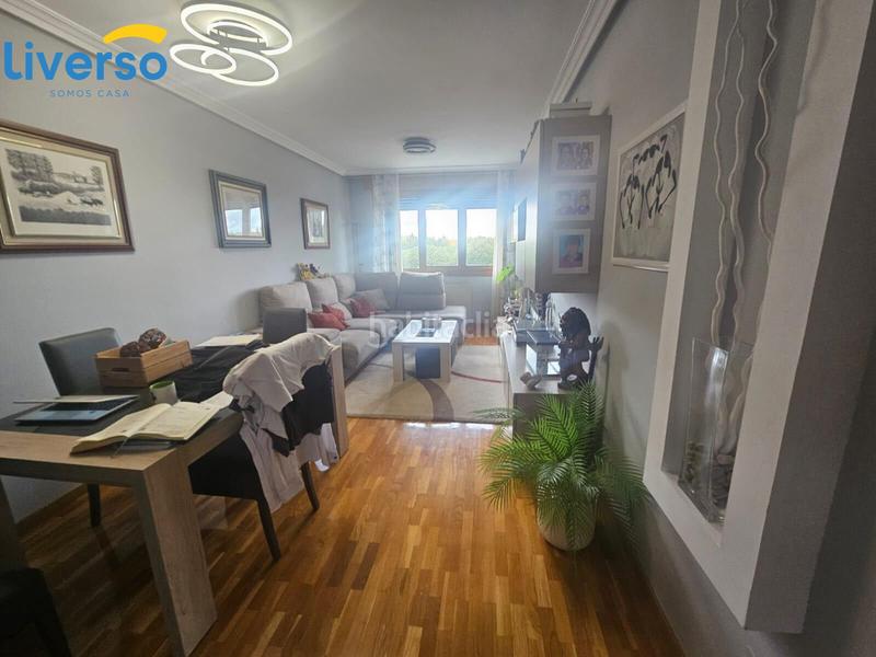 Foto bcda9666-beaf-4876-b579-7b93f59d52c4. Pis amb aparcament a Barriada de Yagüe Burgos