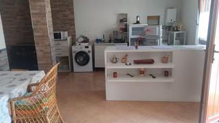 Location Maison  Bodegas. Encantadora casa reformada con jardín y vistas al monasterio cis