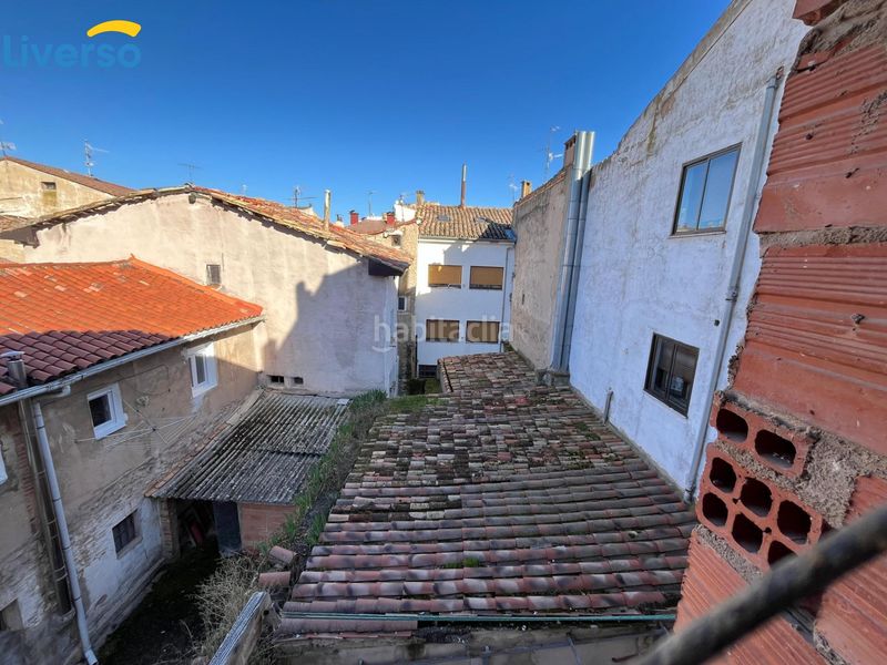 Foto e2d8f1fc-3c03-4587-802d-e89ef5260221. Edifici a Briviesca