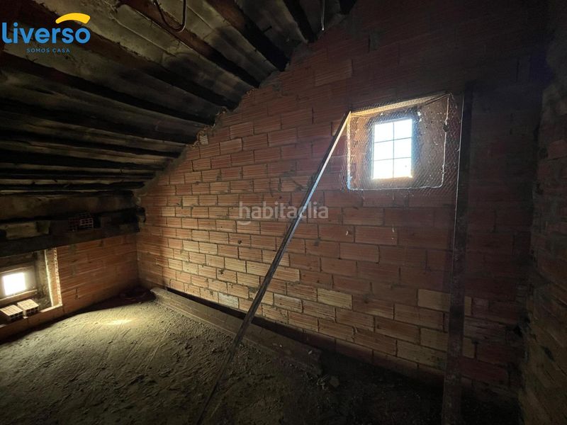 Foto efa03a23-a3d7-4784-b1b4-c00bb98ccb67. Edifici a Briviesca