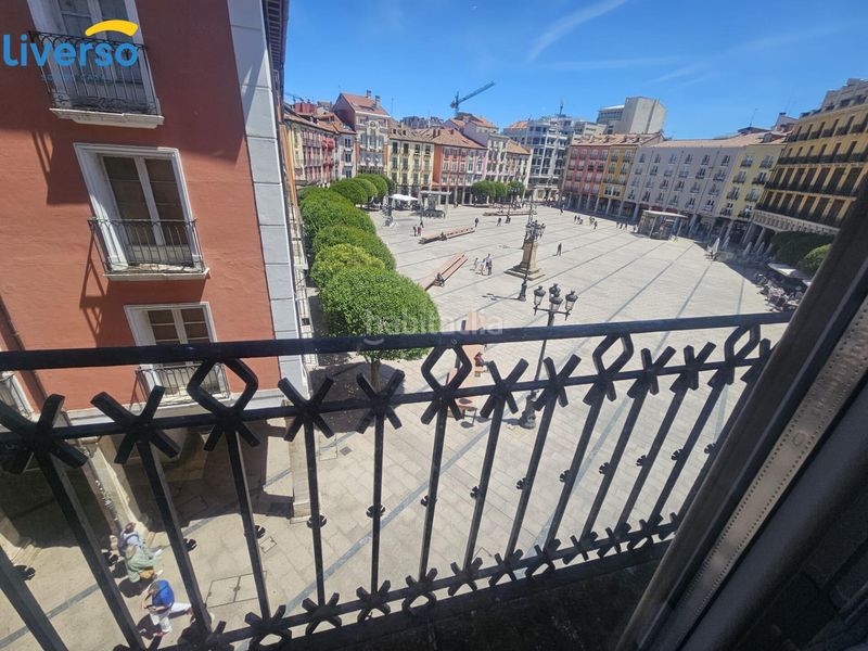 Foto 2a1ad5c6-5bff-473c-acf9-0febddd19bea. Rent flat with heating in Casco Antiguo Burgos
