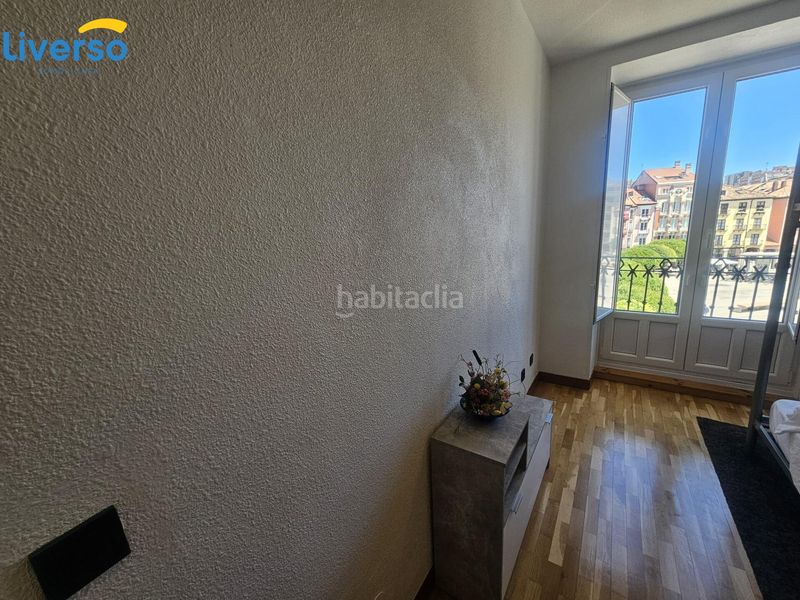 Foto b290b45f-2146-4d8e-ade7-631e8f1da8df. Rent flat with heating in Casco Antiguo Burgos