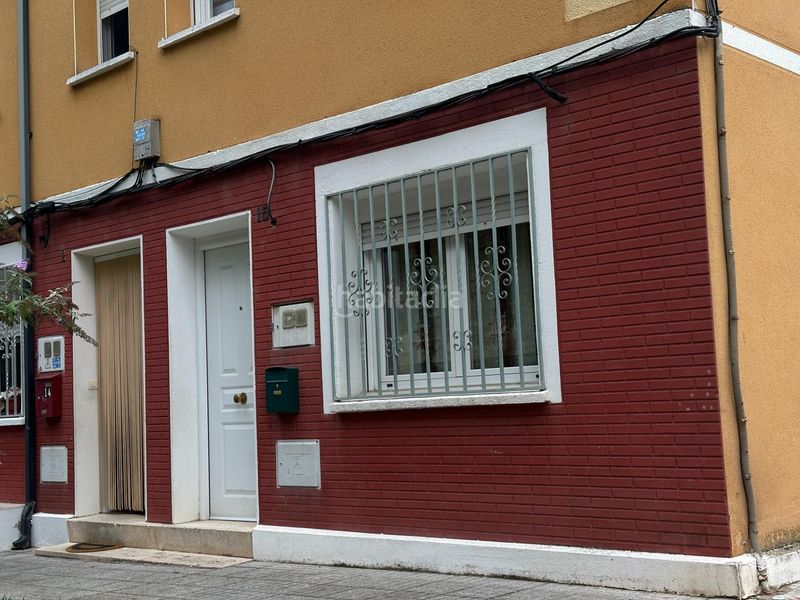 Foto b886976b-3caf-4ef7-a681-be5fd7d121b7. Casa adossada amb calefacció a Barriada Inmaculada - Zurbarán Burgos