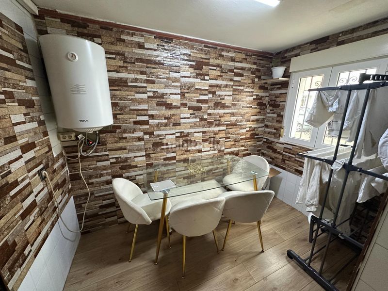 Foto ff37a99b-881a-4950-81da-f7775c6fb7f6. Casa adossada amb calefacció a Barriada Inmaculada - Zurbarán Burgos