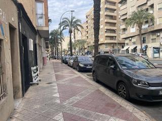 Location Local commercial à Sector V. Pedro juan perpiñan local en alquiler