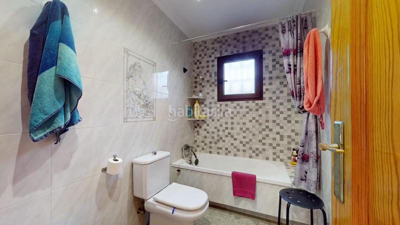 Foto 55a21566-7634-4212-95f7-163132da9b8d. Chalet peña las aguilas chalet con 4 dormitorios, piscina y barbacoa exterior en Elche / Elx