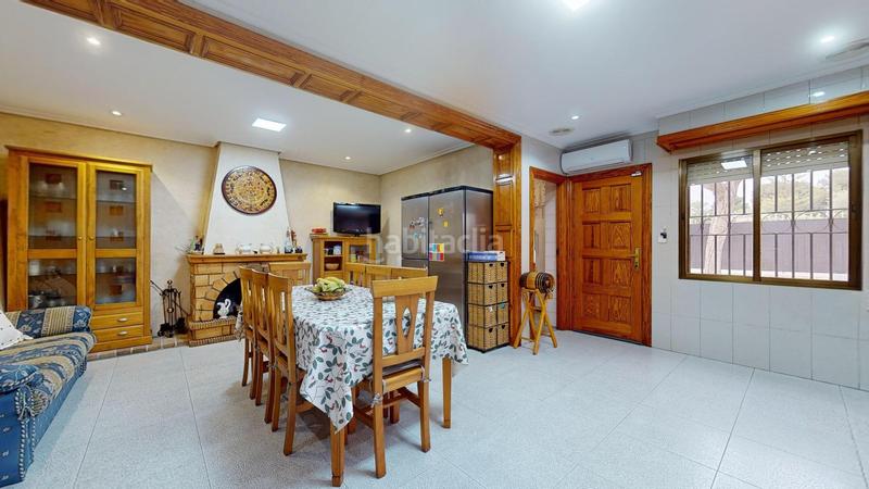 Foto 5e75190d-0a7a-43d8-a688-c93f3468a922. Chalet peña las aguilas chalet con 4 dormitorios, piscina y barbacoa exterior en Elche / Elx