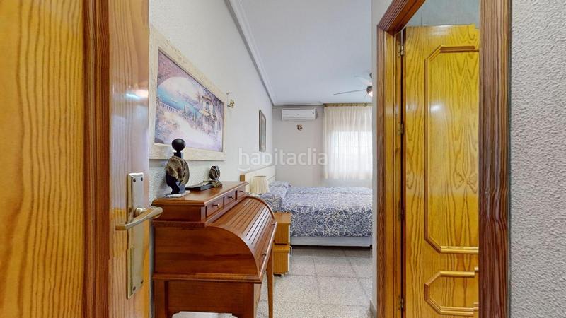 Foto a15f5a67-774b-4c49-8b10-8c432c47148e. Chalet peña las aguilas chalet con 4 dormitorios, piscina y barbacoa exterior en Elche / Elx