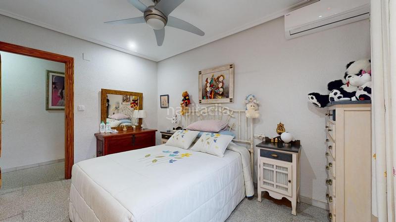 Foto b21c42da-fafd-4e0a-9d7c-d5b1a2ea81bb. Chalet peña las aguilas chalet con 4 dormitorios, piscina y barbacoa exterior en Elche / Elx