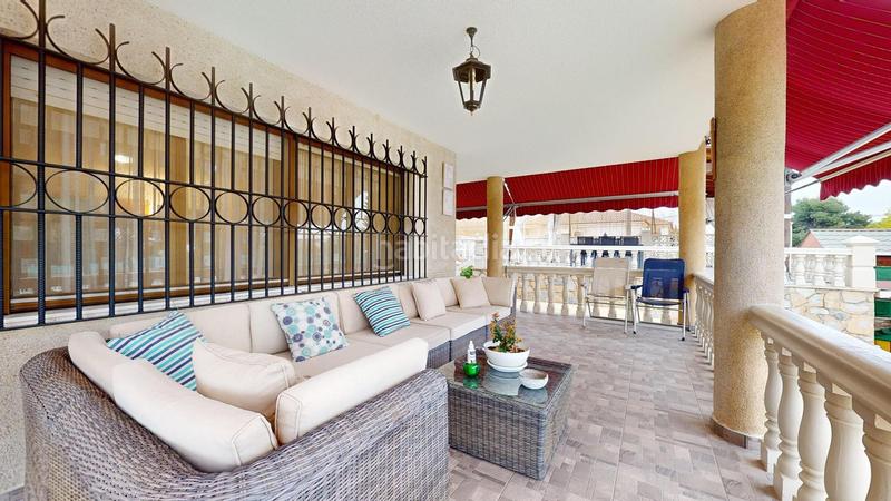 Foto ebedc1bc-61e9-4a7d-8995-89a7e0cc2022. Chalet peña las aguilas chalet con 4 dormitorios, piscina y barbacoa exterior en Elche / Elx