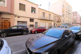 Terreny residencial a Plaza Crevillente - Antiguos Juzgados - El Asilo. Solar zona plaza crevillente se pueden construir baja4