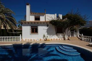 Chalet in Cabo Roig. Fantastico chalet independiente en cabo roig