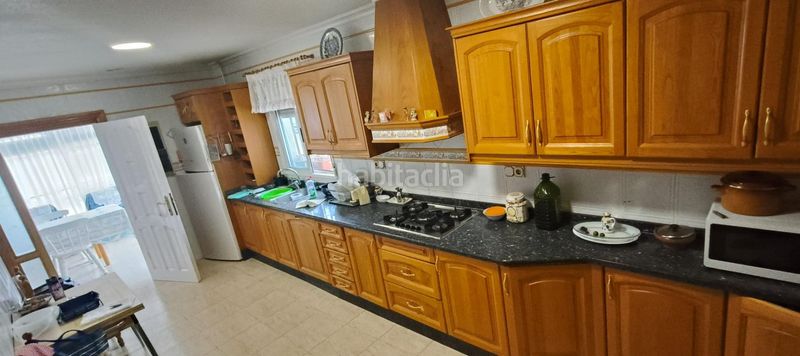 Foto a1009182-104b-4da2-b400-63a00b37600c. Chalet imponente chalet en la hoya con piscina y amplios jardines en Elche / Elx
