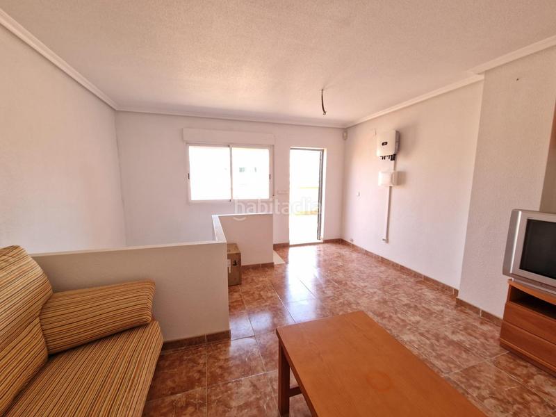 Foto 528861ca-fbdb-4e60-a0f8-a342eed8764e. Maison jumelée avec parking dans El Travaló - Martínez Valero Elche / Elx