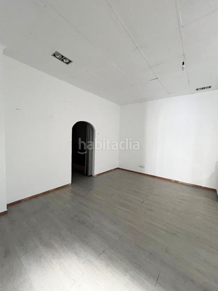 Foto 1e1f9776-fc48-454e-be4a-efb460a59097. Alquiler local comercial se alquila local comercial en esquina sector quinto, elche en Elche / Elx