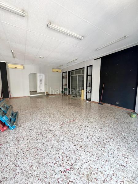 Foto 4ccb6c02-bf59-4a34-88e6-e0c938efc8b6. Alquiler local comercial se alquila local comercial en esquina sector quinto, elche en Elche / Elx