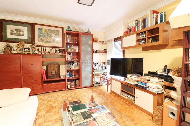 Foto 251fdcae-5156-4772-b731-5a68cf831ee8. Rent flat with parking in Centro Elche / Elx