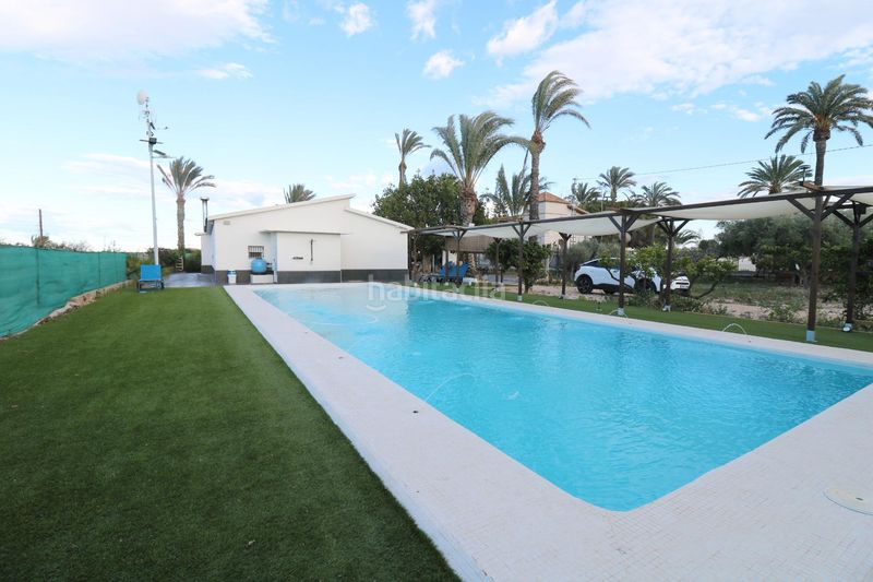 Foto 854cfa4f-8c0a-47d3-a706-961cd92f2a4a. Xalet amb calefacció piscina a Las Bayas Elche / Elx