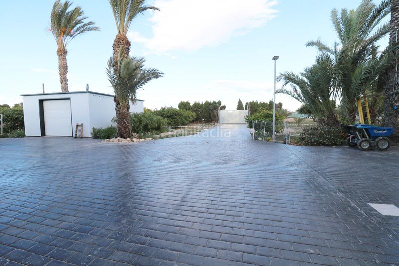 Foto edc01479-f333-4457-acf6-665b462ba874. Xalet amb calefacció piscina a Las Bayas Elche / Elx