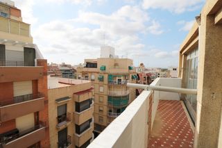 Appartement à Reina Victoria - Miguel Hernández. Amplia vivienda con ascensor en el centro de elche  gran oportun