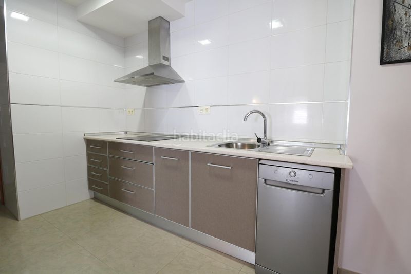 Foto bfb6c6ce-41a7-4304-ad6d-c52110f0360d. Planta baixa a Plaza Crevillente - Antiguos Juzgados - El Asilo Elche / Elx