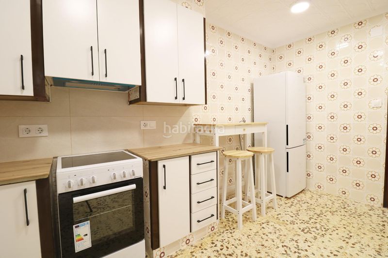 Foto 0adb41e9-af5d-4386-b18b-2fd9833fd867. Rent flat in Centro Elche / Elx