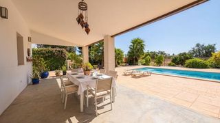 Chalet in Las Bayas. Chalet en venta en las bayas  elche