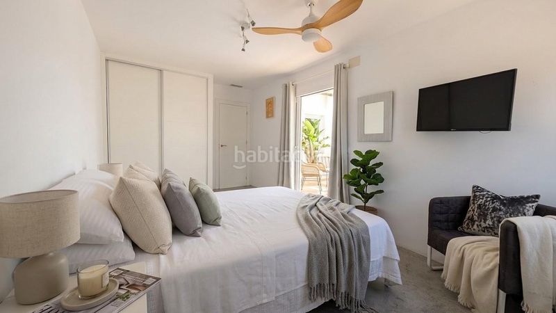 Foto 908b341d-4902-41b2-b310-3ef53fbaf7d3. Chalet con riscaldamento piscina in Las Bayas Elche / Elx