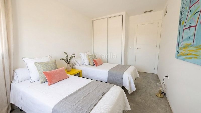 Foto adf6bfef-3b0e-4b83-bc8c-b4abacd7de8b. Chalet con riscaldamento piscina in Las Bayas Elche / Elx