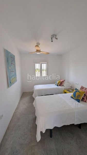 Foto b6245ad7-77c3-4fe0-9bdd-4d50bc5ecd89. Chalet con riscaldamento piscina in Las Bayas Elche / Elx