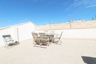 Flat in Sector V. Piso en venta en elche  sector 5! con balcon, terraza 100 m2, ga