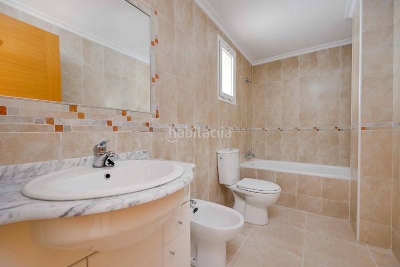 Foto ba26a654-2d1e-4d52-b1c1-af43acece052. Apartament amb piscina a San Fulgencio