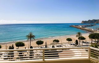 Location Appartement à Altea Ciudad. Apartamento en alquiler en 1º línea de playa, 4 dormitorios.