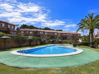 Maison jumelée à Viejo de altea. Adosado en venta en albir  pueblo, 3 dormitorios.