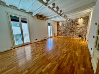 Flat  Carrer dels sagristans. Piso en el corazón del barrio gótico - barcelona