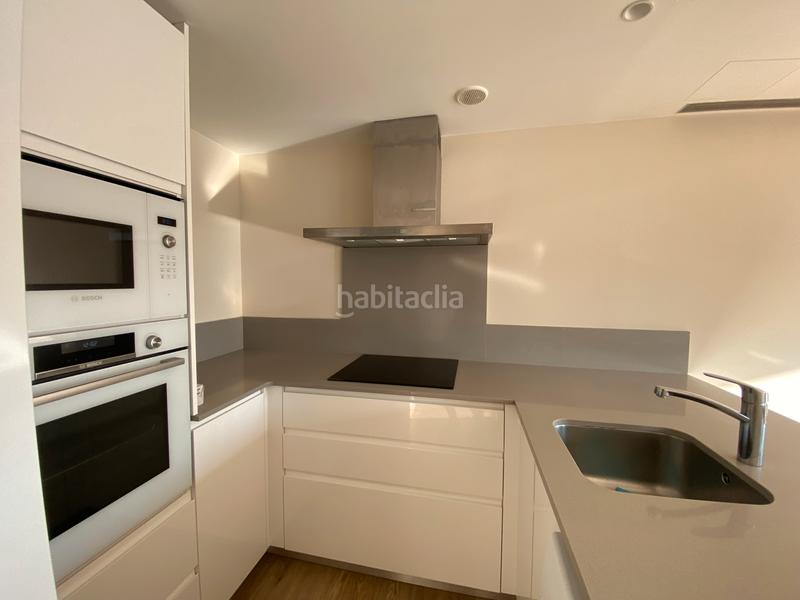 Foto 8835235f-6975-48ff-9386-71eda6869e42. Apartamento magnífico apartamento renovado en primera linea de santa margarita, en Roses