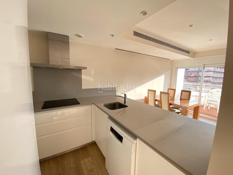 Foto f4f9f953-0c40-4cdb-985d-d232462cb69b. Apartamento magnífico apartamento renovado en primera linea de santa margarita, en Roses