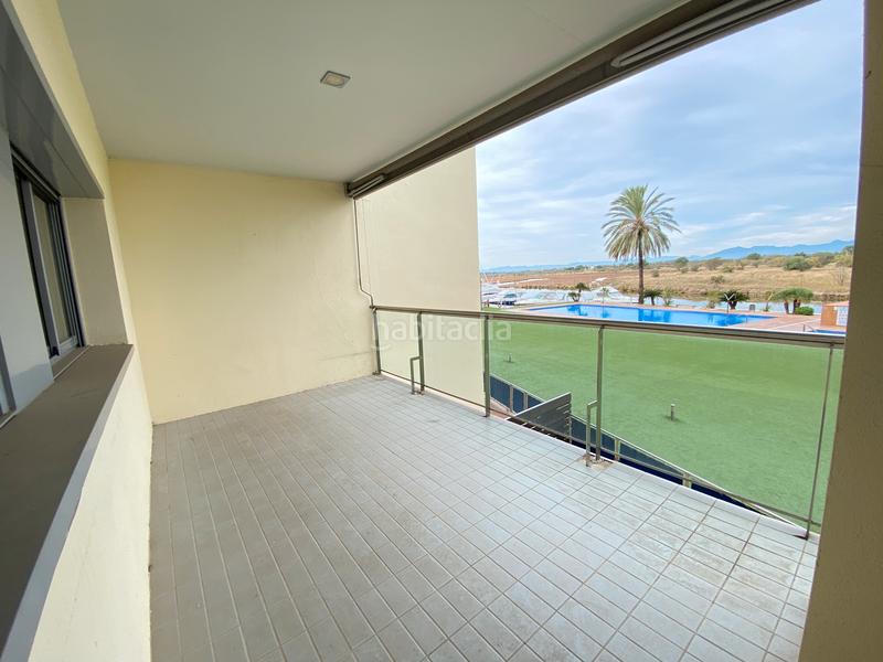 Foto 7f096ea0-00d5-4372-bbc6-005c89bb8a56. Apartamento  en zona residencial con piscina y parking. en Roses