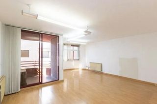 Appartement à Sant Francesc. Presentamos esta exclusiva vivienda señorial ubicada en pleno co