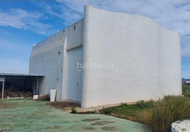 Foto 1cb60b8b-dfa0-4974-a1e3-18ddecdb4d93. Xalet amb aparcament piscina a Camí de Paterna-Lloma del Calderer Bétera