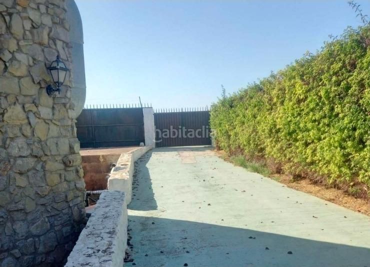 Foto 6385a8df-ef9d-4a42-a870-fbea88390388. Xalet amb aparcament piscina a Camí de Paterna-Lloma del Calderer Bétera