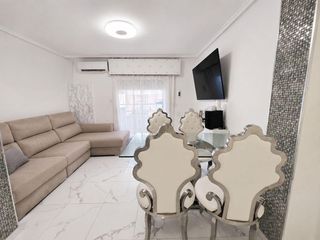 Etagenwohnung in Calle calle sot de chera. Precioso piso reformado en el centro de benimàmet se vende magní