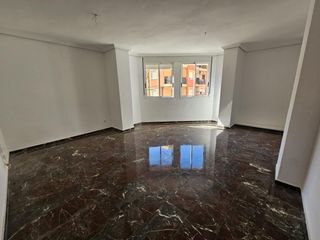 Flat  Calle calle torrent. Magnífica vivienda situada en pleno centro de albal, finca señor